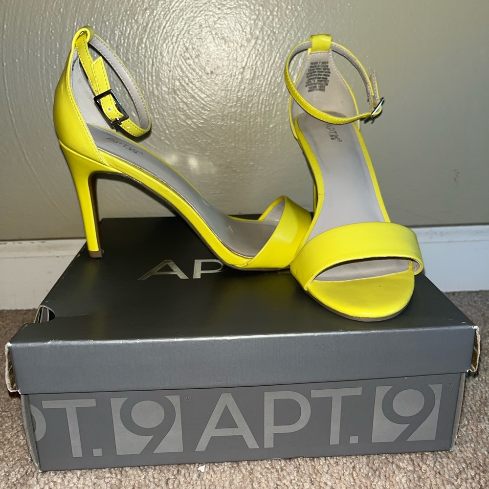 Summer heels